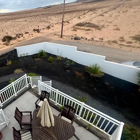 فيلة Lanzarotearena *