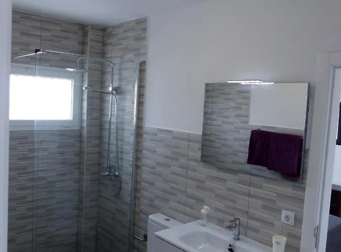 فيلة Lanzarotearena تيناجون