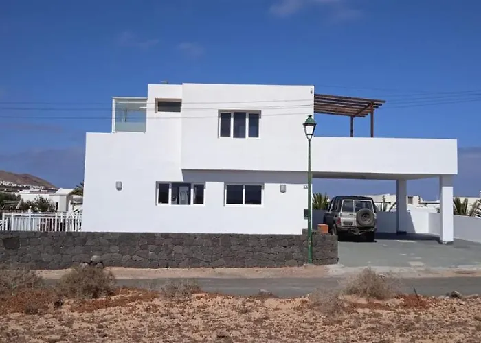 فيلة Lanzarotearena *